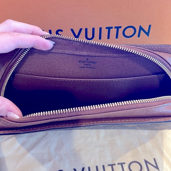 Authentic Louis Vuitton - Picture 3 of 3